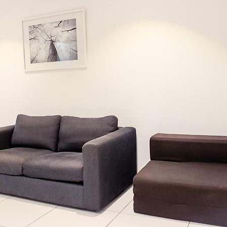 Embassy Gardens Deluxe Apartment Акра Екстериор снимка
