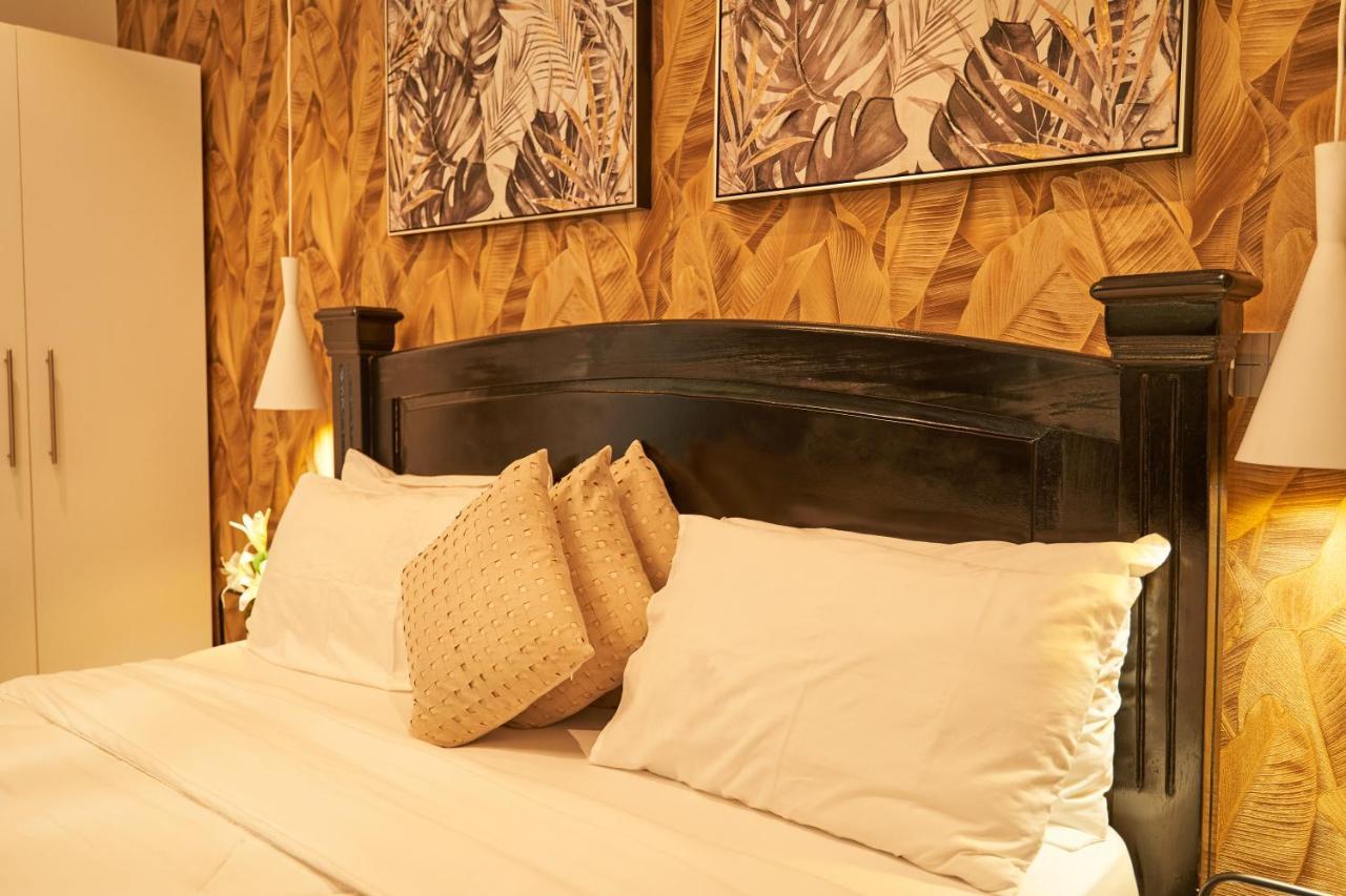 Embassy Gardens Deluxe Apartment Акра Екстериор снимка
