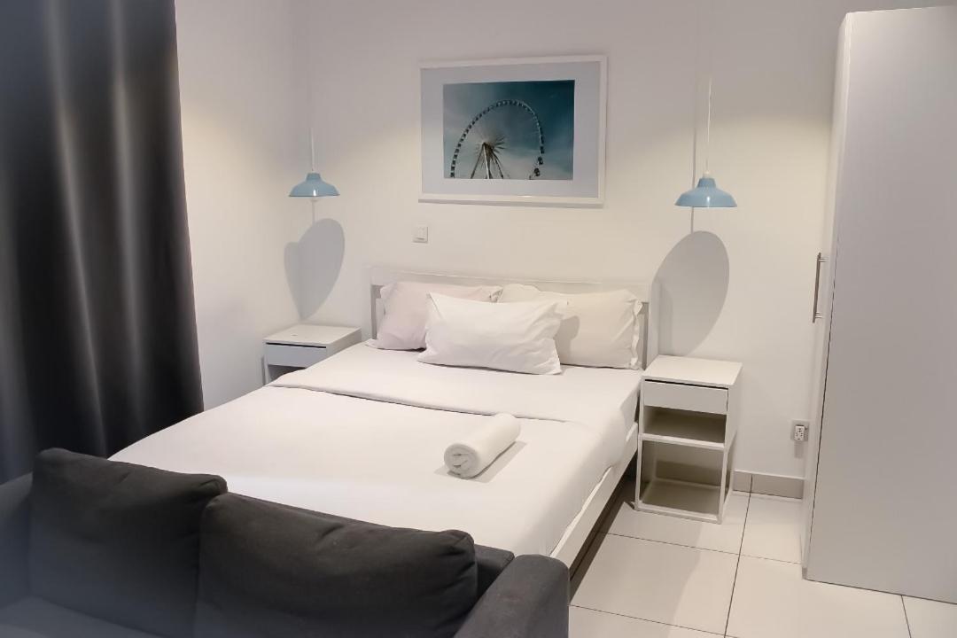 Embassy Gardens Deluxe Apartment Акра Екстериор снимка
