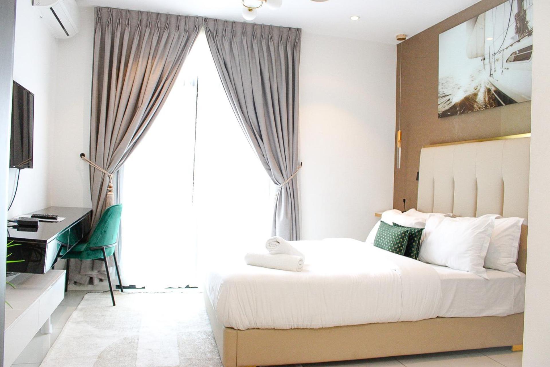 Embassy Gardens Deluxe Apartment Акра Екстериор снимка
