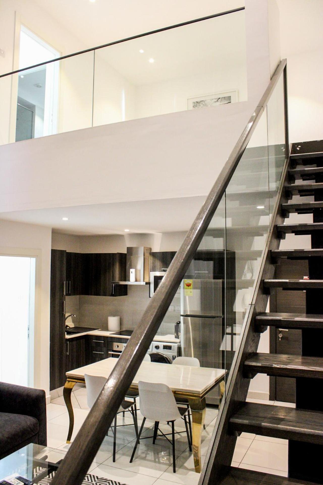 Embassy Gardens Deluxe Apartment Акра Екстериор снимка